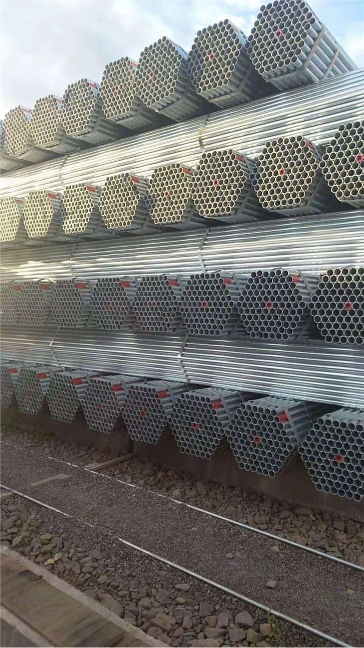 Jeklene cevi ERW z materialom ASTM A53 API 5L Gr B